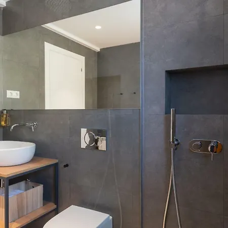 Petit Luxe L'atic